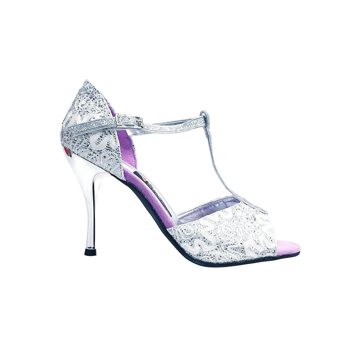 Scarpa Outlet Pizzo Bianco con dettagli eleganti, suola leggera e design raffinato, visibile nella immagine.