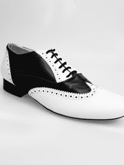 Carica immagine nella Galleria, Adone (MS14) - Stringata Coda di Rondine Mod. Oxford Brogue Scarpa in Pelle Bianca e Pelle Nera Forma Tonda Wish Dance Shop