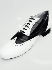 Carica immagine nella Galleria, Adone (MS14) - Stringata Coda di Rondine Mod. Oxford Brogue Scarpa in Pelle Bianca e Pelle Nera Forma Tonda Wish Dance Shop