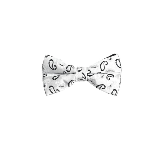 Papillon ricamo in cashmere Wish Dance Shop, dettaglio del ricamo elegante e morbido sulla superficie del papillon.