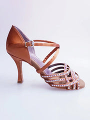 Carica immagine nella Galleria, Onda QC (BI-Flex) MARYLU- Scarpa Da Donna in Raso Seta Bronzo Cinturino incrociato su Collopiede con Swarovski Boreali Parziali solo avanti e Fondo Extraflex Competition Tacco a Rocchettino Wish Dance Shop
