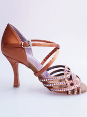 Carica immagine nella Galleria, Onda QC (BI-Flex) MARYLU- Scarpa Da Donna in Raso Seta Bronzo Cinturino incrociato su Collopiede con Swarovski Boreali Parziali solo avanti e Fondo Extraflex Competition Tacco a Rocchettino