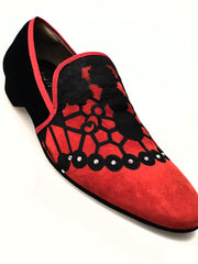 Load image into Gallery viewer, MORENO (MS21) - Mocassino in Camoscio Rosso applicazione inserto Raso Seta Nero e Swarovski boreali Profilo Rosso Forma lunga