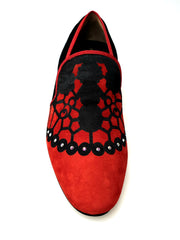 Load image into Gallery viewer, MORENO (MS21) - Mocassino in Camoscio Rosso applicazione inserto Raso Seta Nero e Swarovski boreali Profilo Rosso Forma lunga