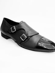 Carica immagine nella Galleria, Scarpa da uomo Wish Dance Shop Bristol in pelle nera con doppia fibbia e inserto anteriore in vernice nera