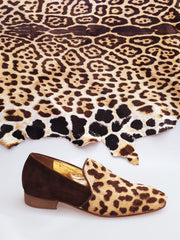 Load image into Gallery viewer, AKIM (MS21) - Moccasin in Leopard spotted pony skin Beige brown mottled long shape