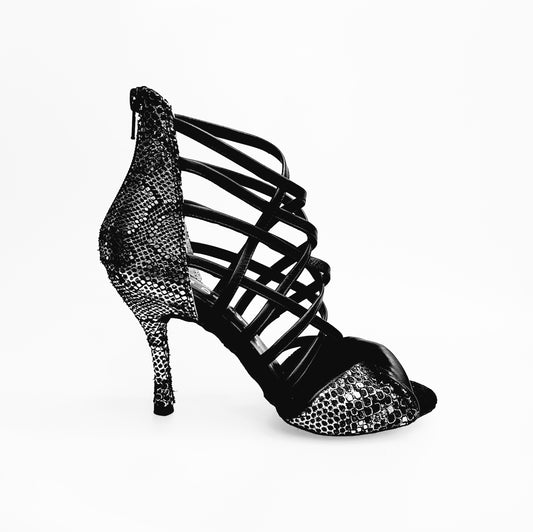 Sandalo donna Natalia (360) Wish Dance Shop in pitone argento con fascette in pelle nera, dettaglio di design elegante.