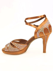 Carica immagine nella Galleria, DELUXE Butterfly (LP2) - Scarpa da Ballo in Raso Seta Bronzo Tan con Swarovski Tacco Basso a Spillo Largo e Plateau Flex