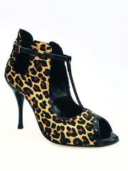 Carica immagine nella Galleria, Jenny (18/06) - Scarpa in seta Beige disegno Laserato Leopardo con dettagli e cinturini in Vernice Nera Tacco a Spillo Smaltato Nero