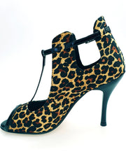 Carica immagine nella Galleria, Jenny (18/06) - Scarpa in seta Beige disegno Laserato Leopardo con dettagli e cinturini in Vernice Nera Tacco a Spillo Smaltato Nero