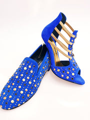 Load image into Gallery viewer, Swann Elizabeth Pirata (460PW) - Sandalo da Donna in Camoscio Blu Royal con Borchie Oro e Swarovski Neri Incastonati elastici Oro tacco a spillo laminato oro