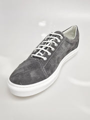 Load image into Gallery viewer, ALBIR Ceniza - SNEAKER URBANKIZ EXTRACONFORT FLEX IN CAMOSCIO GRIGIO CUCITURE BIANCHE CON CASSETTA IN RESINA DI GOMMINA BIANCA FLEX