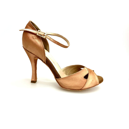 Scarpa donna Wishdance Ely QA in raso carne con cinturino alla caviglia e tacco rocchetto, elegante e semplice.