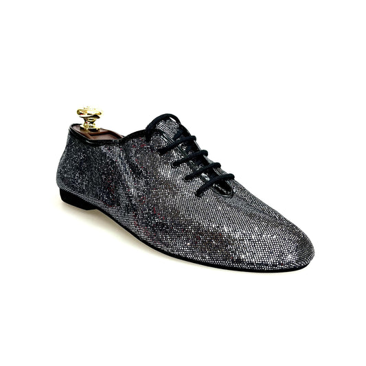 Scarpa Jazz 03 Wish Dance Shop in Prisma Carbon, con suola flessibile e design elegante, visibile in primo piano.