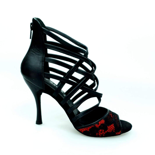 Sandalo da donna Megan Wish Dance Shop in pizzo rosso con tallone e tacco in pelle nera, elegante e femminile.