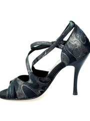 Carica immagine nella Galleria, Scarpa Brenda Wish Dance Shop in Robin Argento e nero, doppio cinturino caviglie, incrocio sul collopiede, tacco a spillo smaltato nero