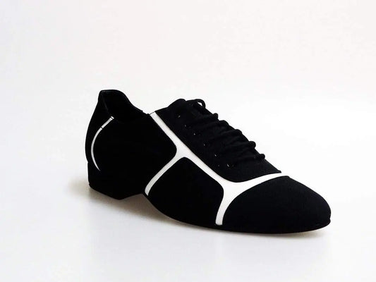 Sneaker Manuel (820) in camoscio nero con inserti bianchi, modello Wish Dance Shop, vista laterale.
