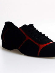 Carica immagine nella Galleria, Sneaker Manuel (820) in camoscio nero con inserti in vernice rossa, dettagli eleganti e stile sportivo di Wish Dance Shop