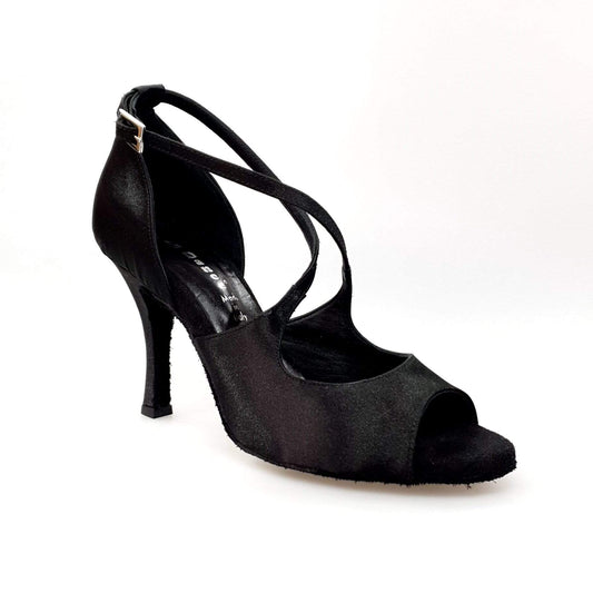 Sandalo donna Adriana di Wish Dance Shop in raso nero, con fodera in vera pelle, scarpa elegante e confortevole.