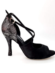 Cargar imagen en la Galería, Sandalo da donna Adriana Wish Dance Shop in raso nero con tacco e tallone in camoscio pitone silver, foderato in vera pelle.