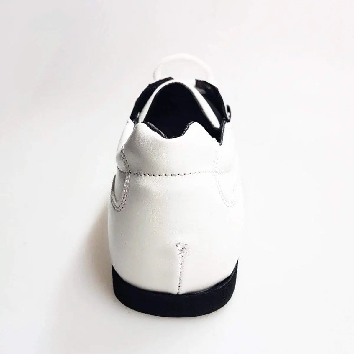 Scarpa sneaker Panama Ivan in pelle bianca, modello extraconfort, con design elegante e dettaglio classico, marca Wish Dance Shop