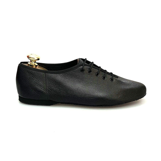 Scarpa Jazz Confort Wish Dance Shop in pelle nera, con suola flessibile e design elegante per danza jazz.
