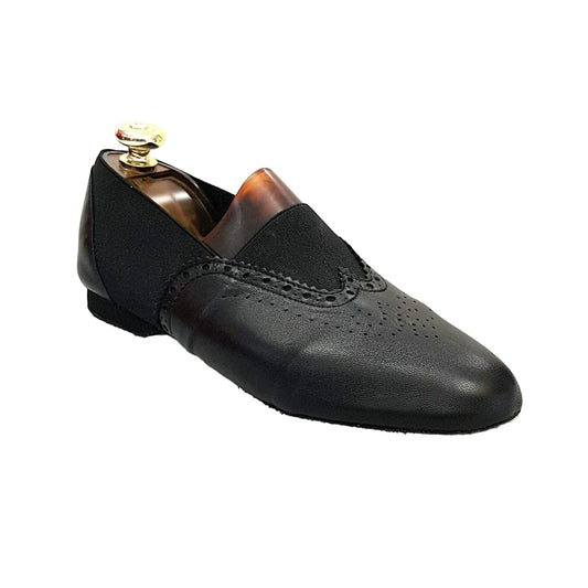 Scarpa jazz Roly Jazz 06 in pelle nera con elastico nero e suola bufalo, design comodo e flessibile, ideale per danza.