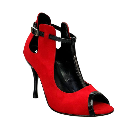 Scarpa Jenny Red in camoscio rosso con dettagli e cinturini in vernice nera, scarpa elegante Wish Dance Shop.