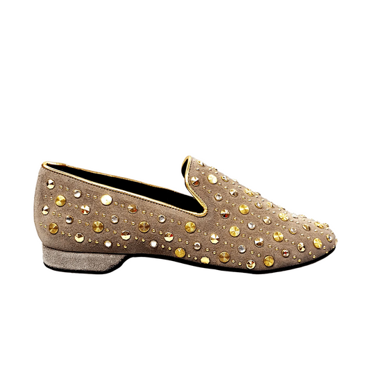 Scarpa mocassino Jack Sparrow Wish Dance Shop in camoscio beige con borchie dorate e cristalli Swarovski neri incastonati