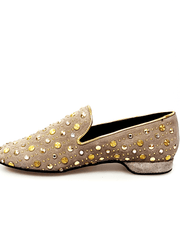 Carica immagine nella Galleria, Wish Dance Shop Mocassino Jack Sparrow in Camoscio Beige Swarovski Cristall incastonati con Borchie grandi e piccole dorate