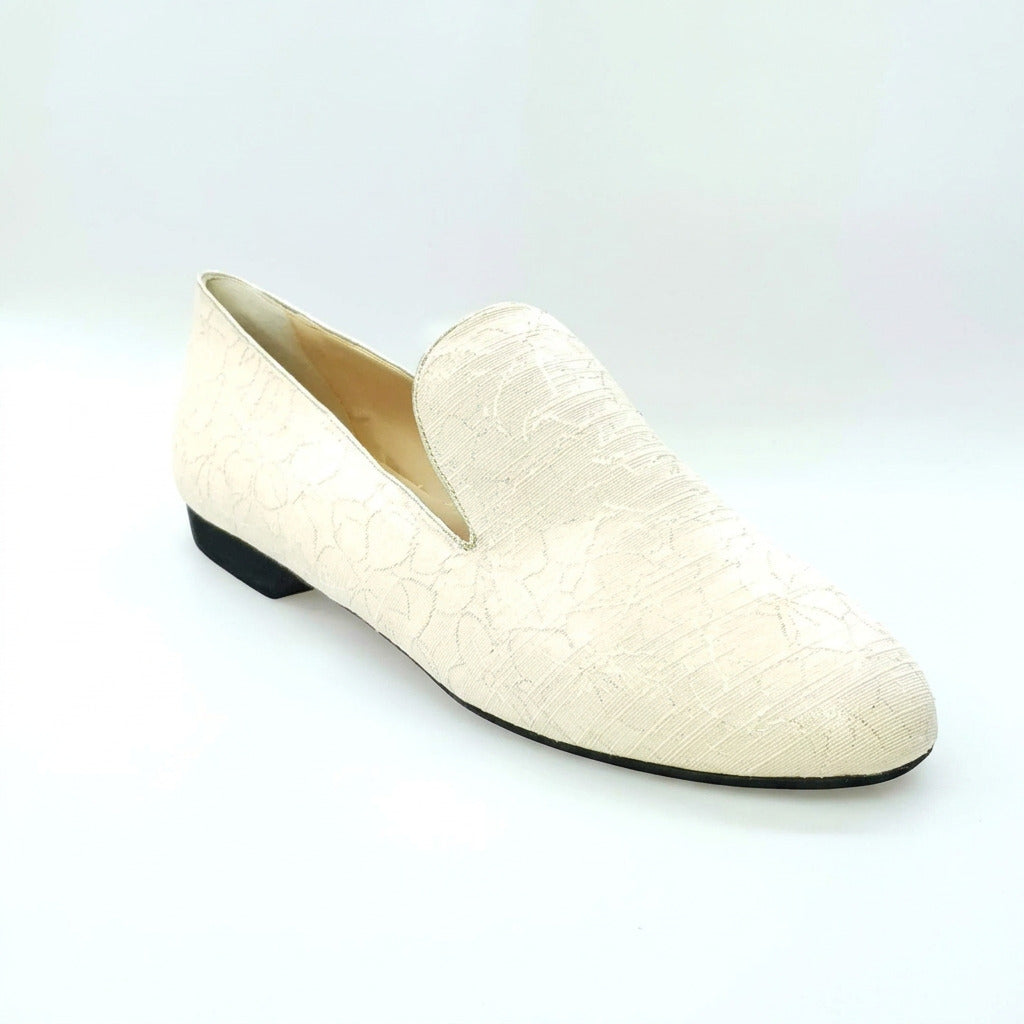 Mocassino da uomo Serse 800 in tessuto seta avorio con dettagli lavorati oro, elegante scarpa Wish Dance Shop.