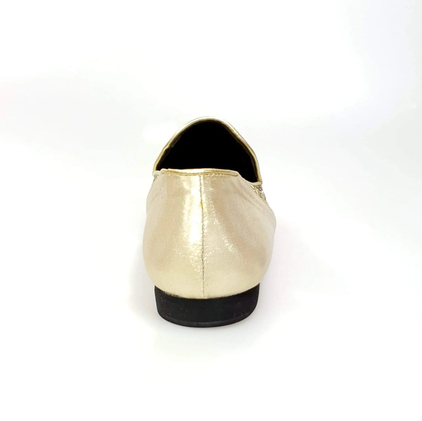Mocassino da uomo Serse (800B) in tessuto veneziano dorato con dettagli lurex oro e tallone rifinito in oro lucido.