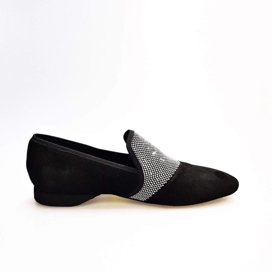 Mocassino uomo in camoscio nero con miniborchie argento lunga, scarpa elegante in stile moccasino Wish Dance Shop.