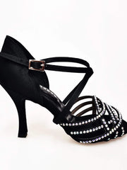 Load image into Gallery viewer, Scarpa da donna Wish Dance Shop Onda QC (BI-Flex) in raso nero con cinturino incrociato, dettagli Swarovski e tacco a rocchetto.