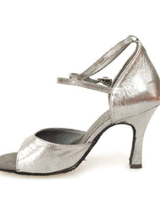 Load image into Gallery viewer, Scarpa in pelle satinata color canna di fucile con tacco a rocchetto, modello Outlet, visibile in dettaglio in questa immagine.