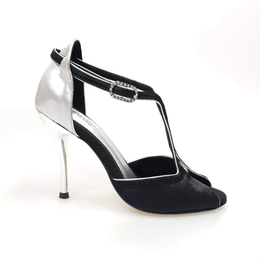 Scarpa da donna Wishdance ELIDE (401) in raso nero e lurex argento, elegante e lucente, con dettagli raffinati.