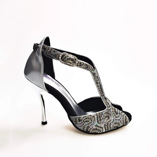 Scarpa da donna Wishdance Fascino (401) in tessuto lace e lurex argento, con dettaglio elegante e raffinato.
