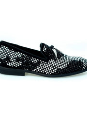 Carica immagine nella Galleria, Wishdance Mocassino Lyon Camoscio Nero miniborchie Nere e Argento
