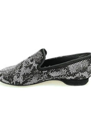 Carica immagine nella Galleria, Wishdance Mocassino Viper Nero in Camoscio Nero Swarovski neri e miniborchie