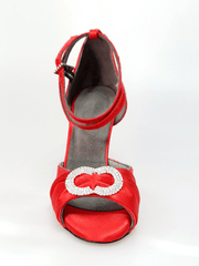 Carica immagine nella Galleria, Sandalo rosso Wishdance in raso con inserto strassato e tacco a rocchetto smaltato, scarpa elegante da donna.