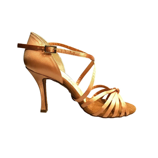 Scarpa da ballo donna Wishdance Patty QC in raso carne con cinturino incrociato e tacco a rocchetto, modello 28QC.