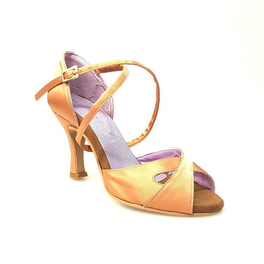 Scarpa Wishdance Ely QC donna in raso carne con cinturino incrociato sul collo, piede e tacco rocchetto elegante.