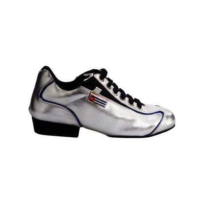 Sneaker argentata Wish Dance Shop con profilo blu, dettagli a banda cubana e design moderno, vista frontale.