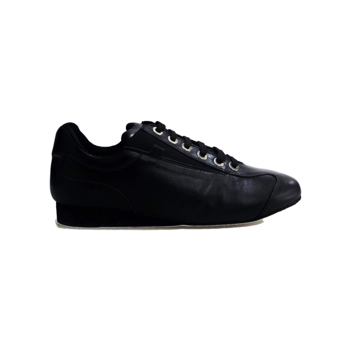 Scarpa sneaker 113H in pelle nera Horus, stile sportivo e moderno, con dettagli in tessuto e suola in gomma.