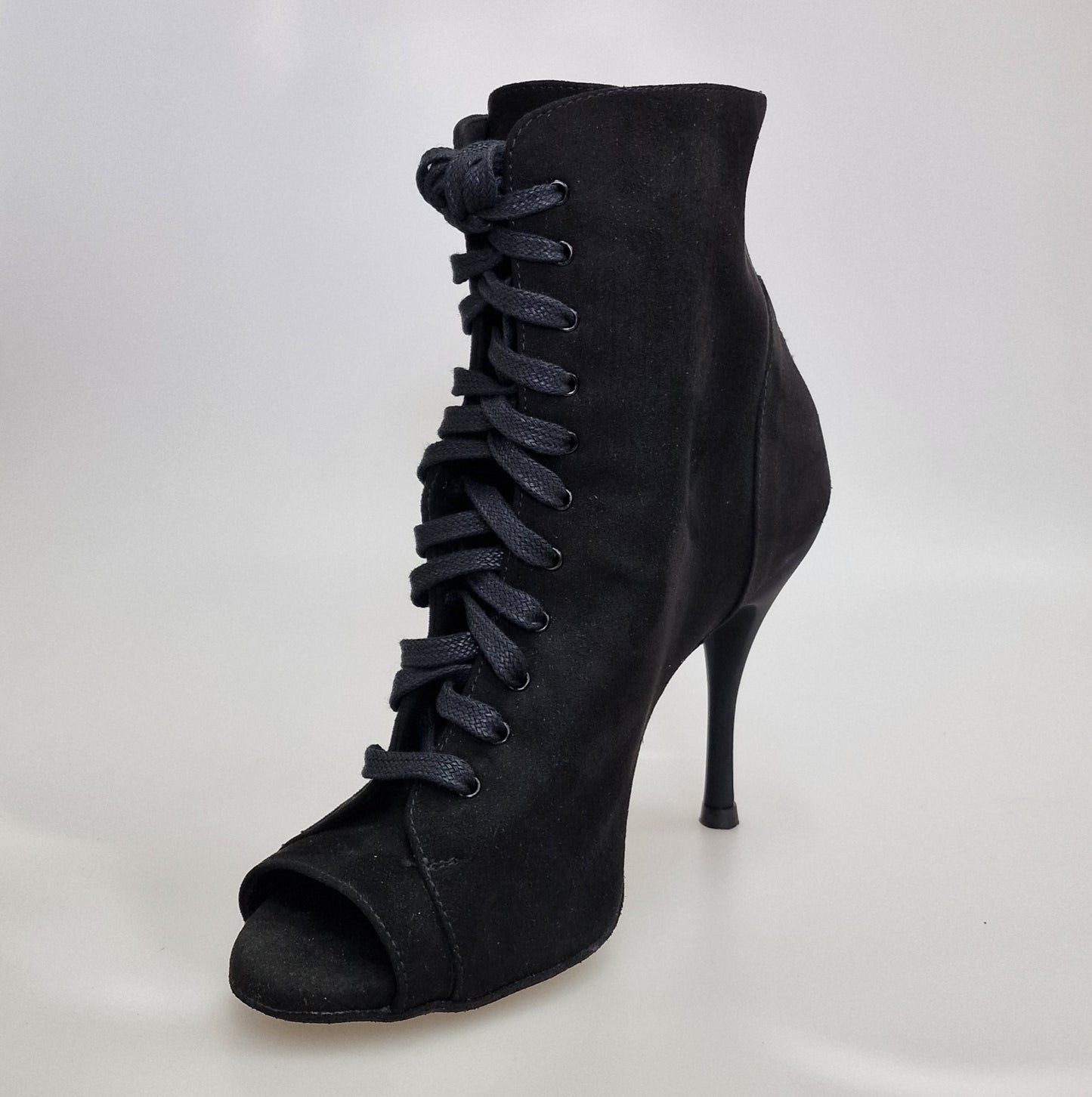 Stivaletto con zip ALEXIS Black in camoscio nero, tacco a spillo in alluminio verniciato effetto gommato, scarpe Wish Dance Shop