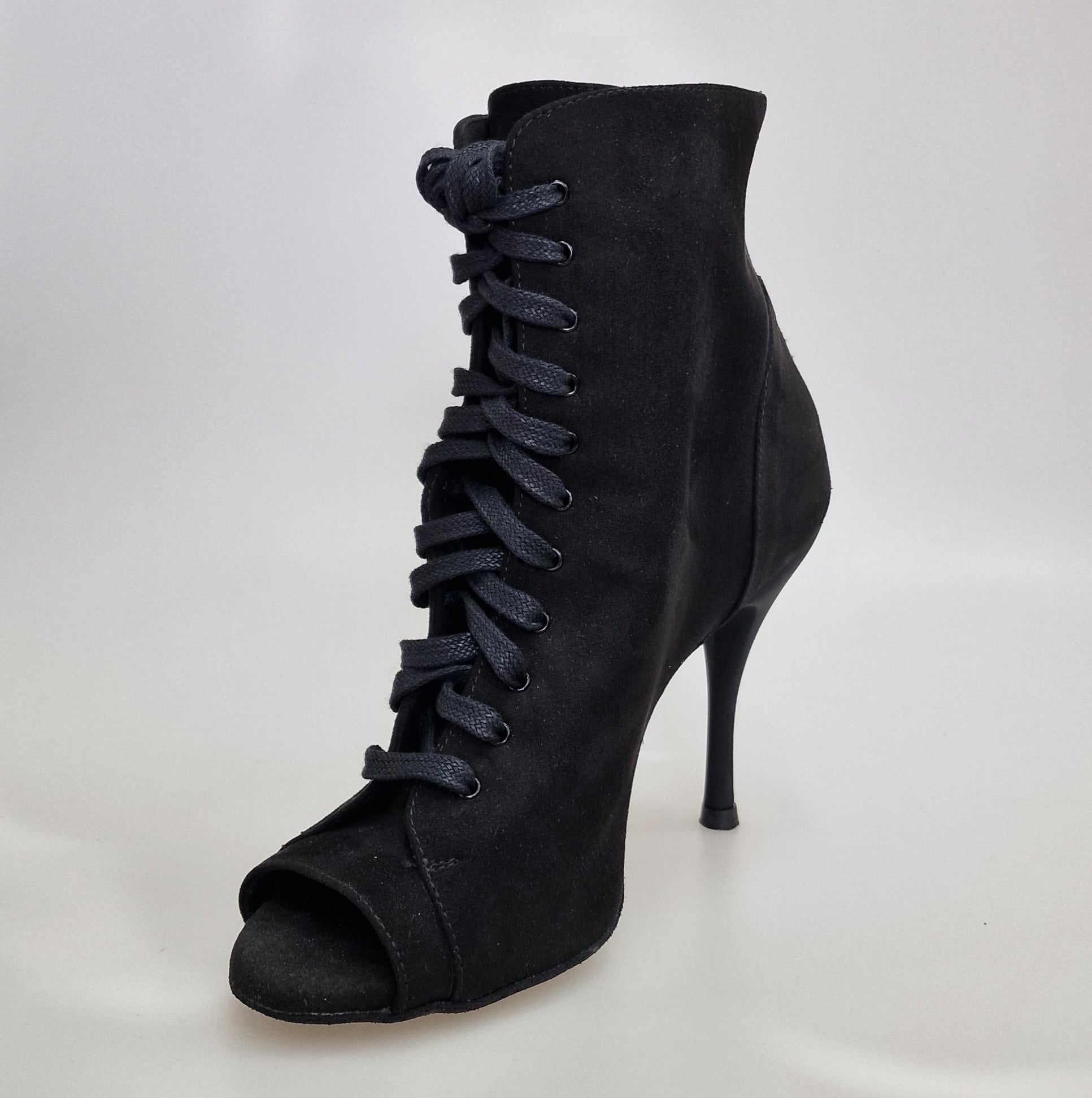 Stivaletto con zip ALEXIS Black in camoscio nero, tacco a spillo in alluminio verniciato effetto gommato, scarpe Wish Dance Shop