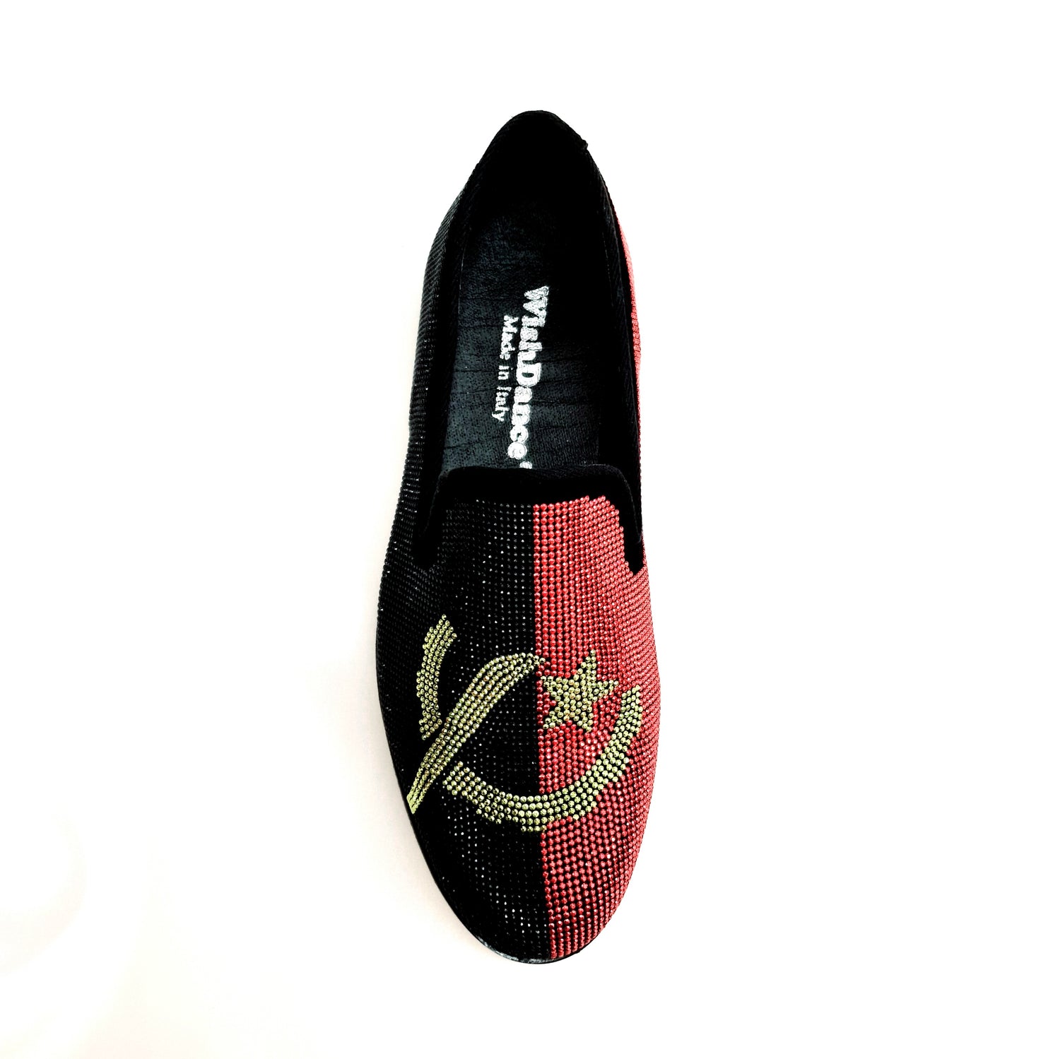 Scarpa da uomo MACETE Facão 800PJ in camoscio nero con dettagli bandiera angolana e miniborchie rosse e oro