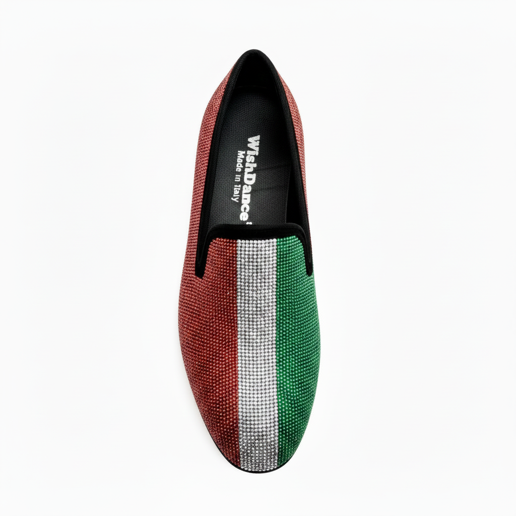 Scarpa da uomo MACETE Facão 800PJ in camoscio nero con bandiera angolana, miniborchie rosse, nere e oro, stile elegante e distintivo