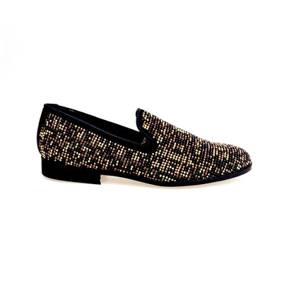 Mocassino uomo Curtis Leopard Brown in camoscio con Swarovski neri, borchiette marrone e dettagli oro, motivo leopardato.
