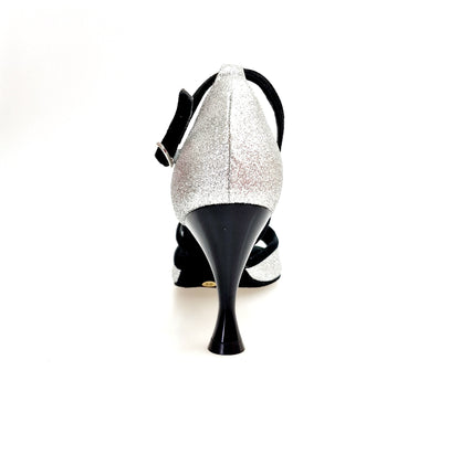 Sandalo in camoscio nero con glitter argento, tacco basso a rochetto smaltato nero, modello Wendy/BO F.533 di Wish Dance.